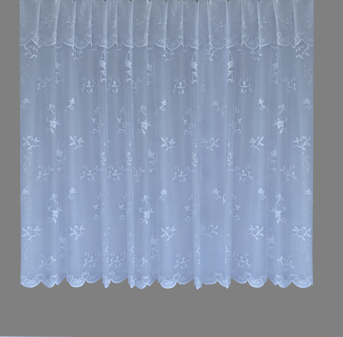 Valged väikse mustriga pitskardinad: kõrgus 175-205cm