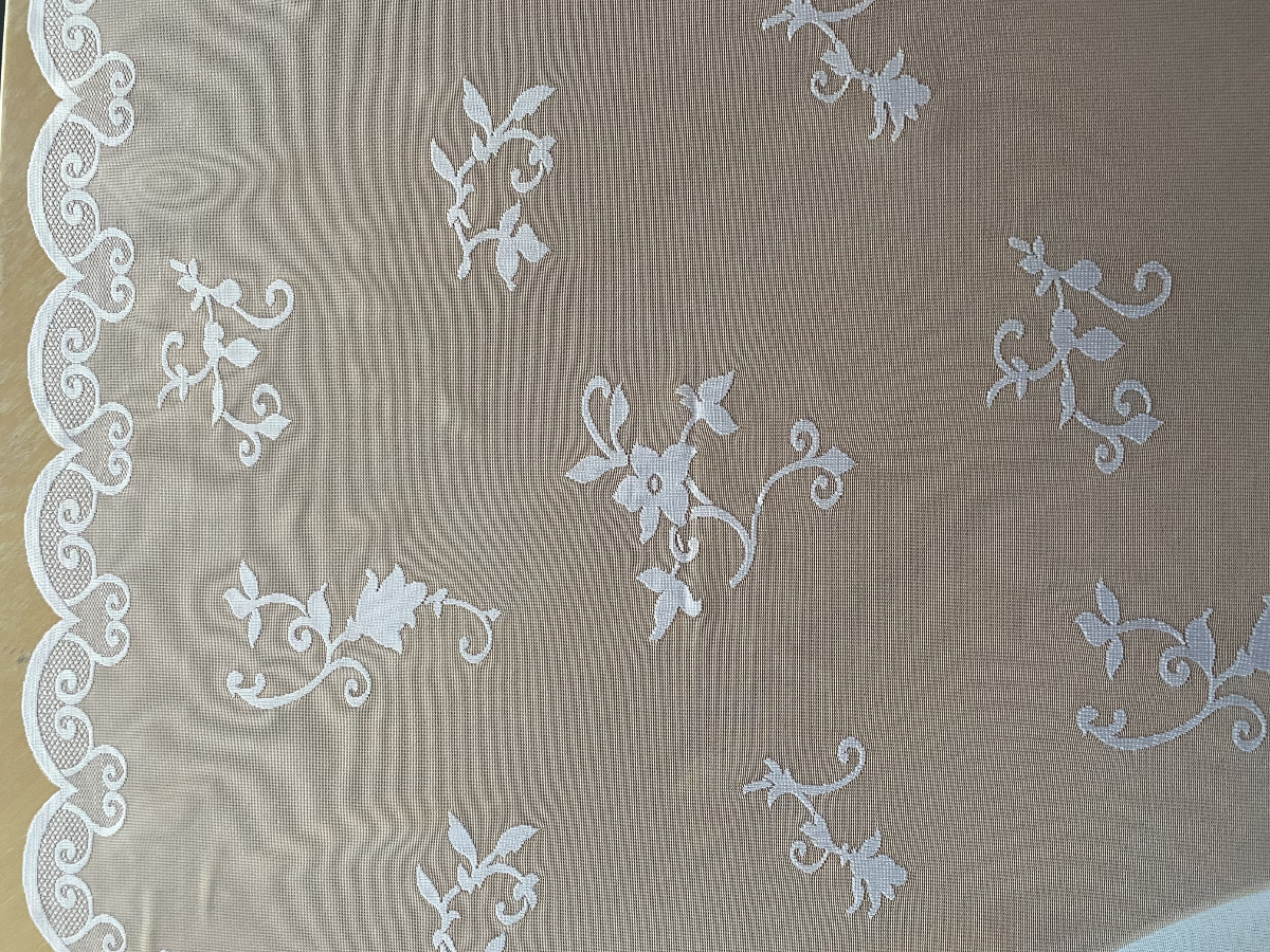 Valged väikse mustriga pitskardinad: kõrgus 175-205cm - Image 4